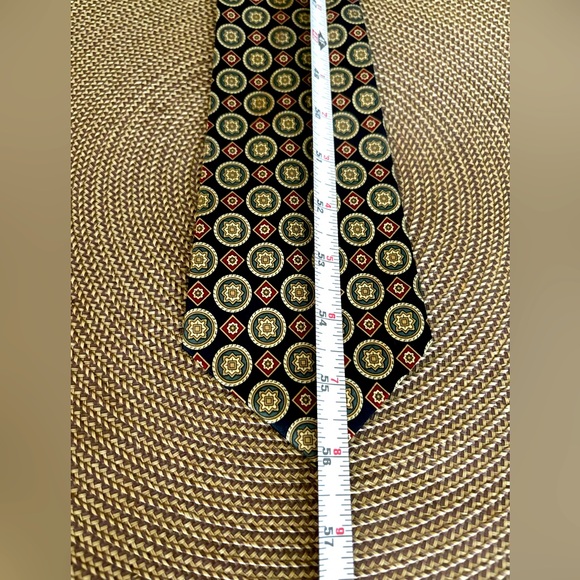 RENE’ CHAGAL HAND MADE GREEN NAVY SILK TIE  57” by 4” PATTERNED CIRCLES - Picture 5 of 7